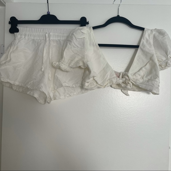 Stone Cold Fox Linen Set in White Size 0 - Picture 4 of 7